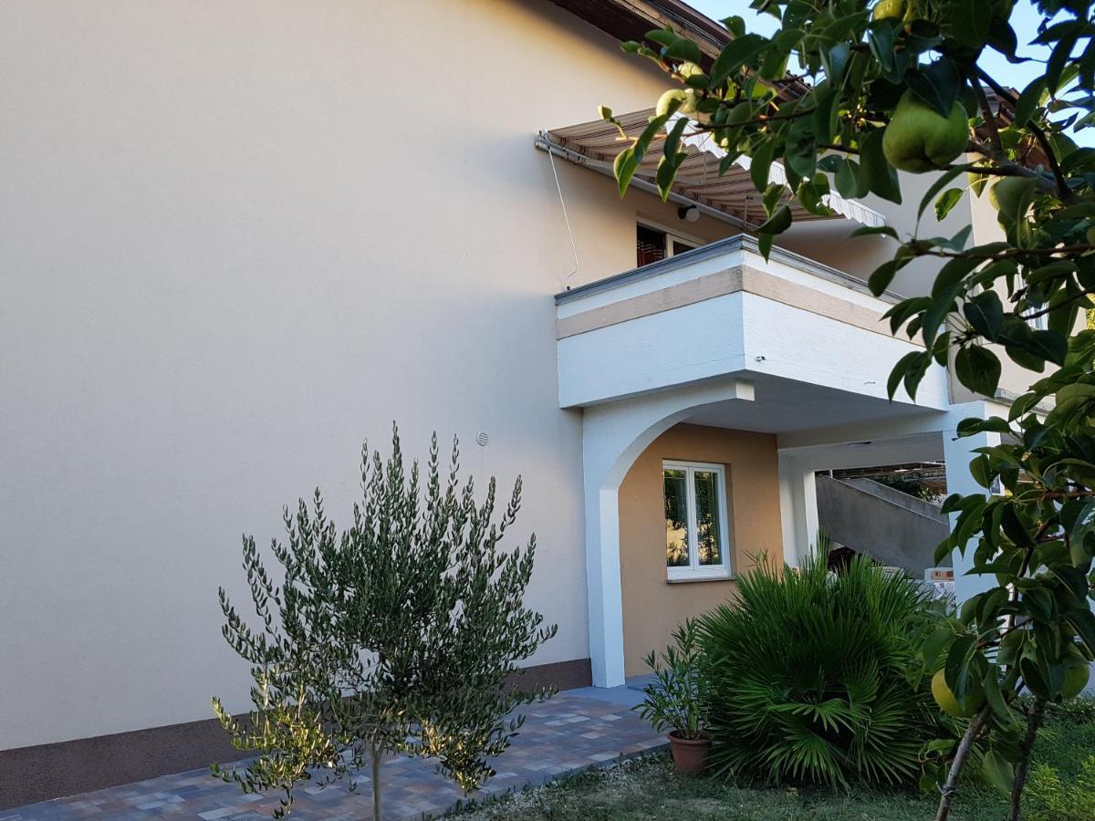 Apartmani Olivera 2 Supetarska Draga Kültér fotó